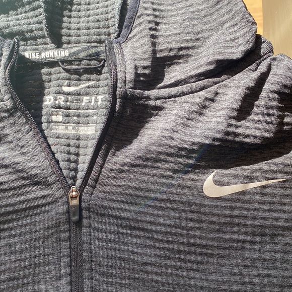 Nike Running 3/4 zip hoodie - Picture 2 of 3